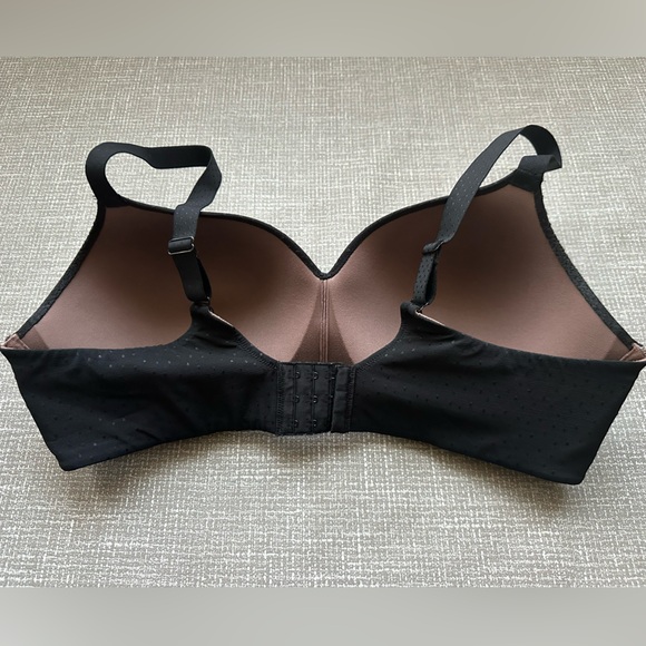 Wacoal Black Appeal Bra Wire-free T Shirt Bra Size 40D - Picture 2 of 8